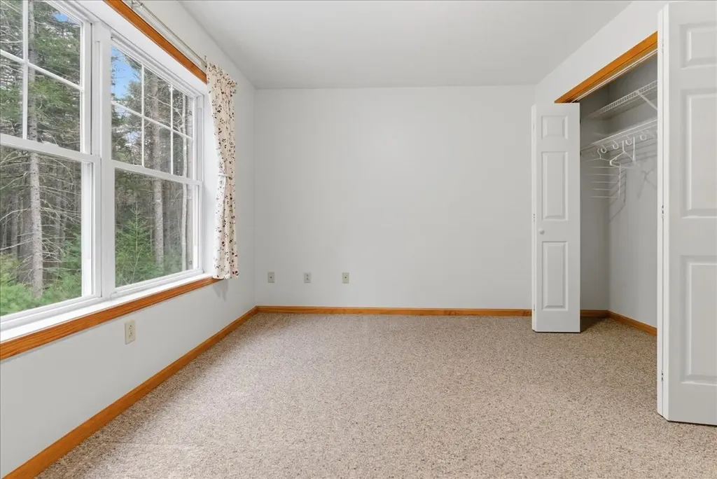 18 Beaver Pond Road Brunswick ME 04011