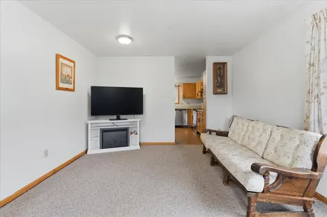 18 Beaver Pond Road Brunswick ME 04011