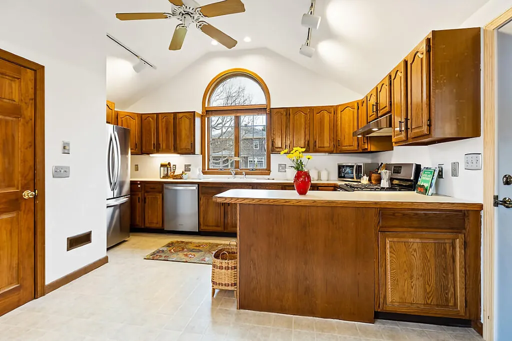 3 Chester Avenue Falmouth ME 04105