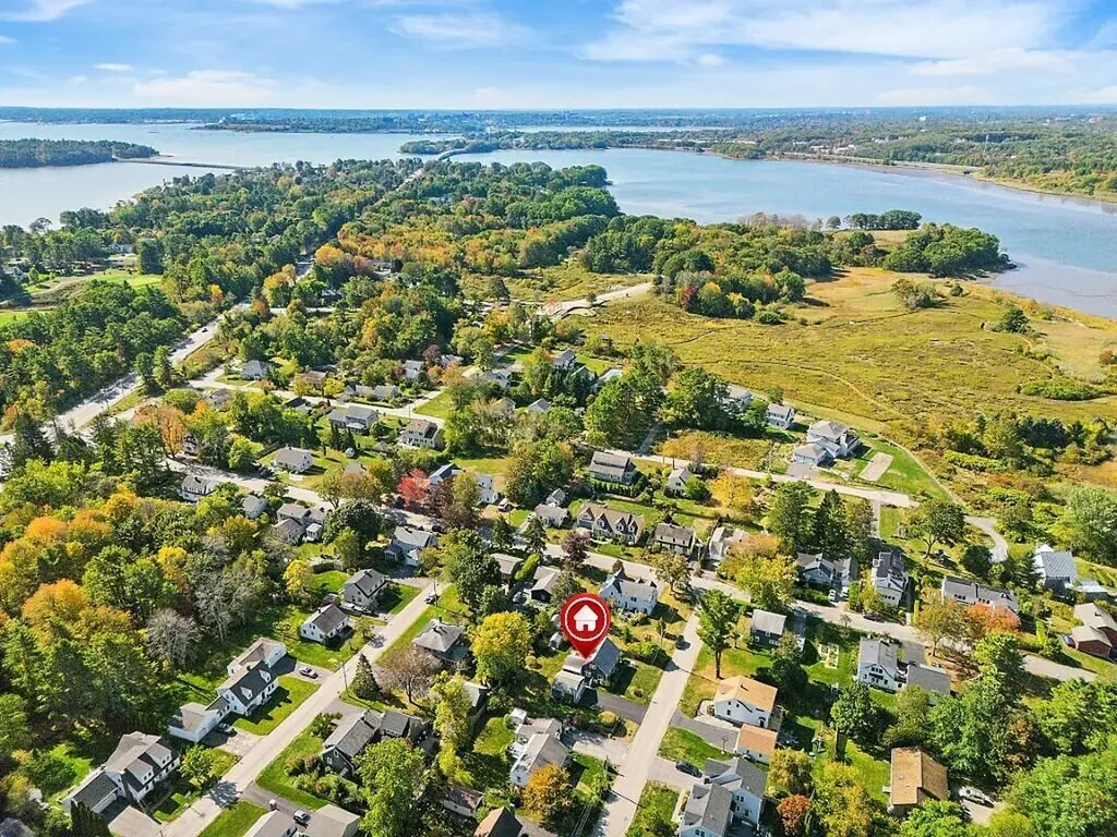 3 Chester Avenue Falmouth ME 04105