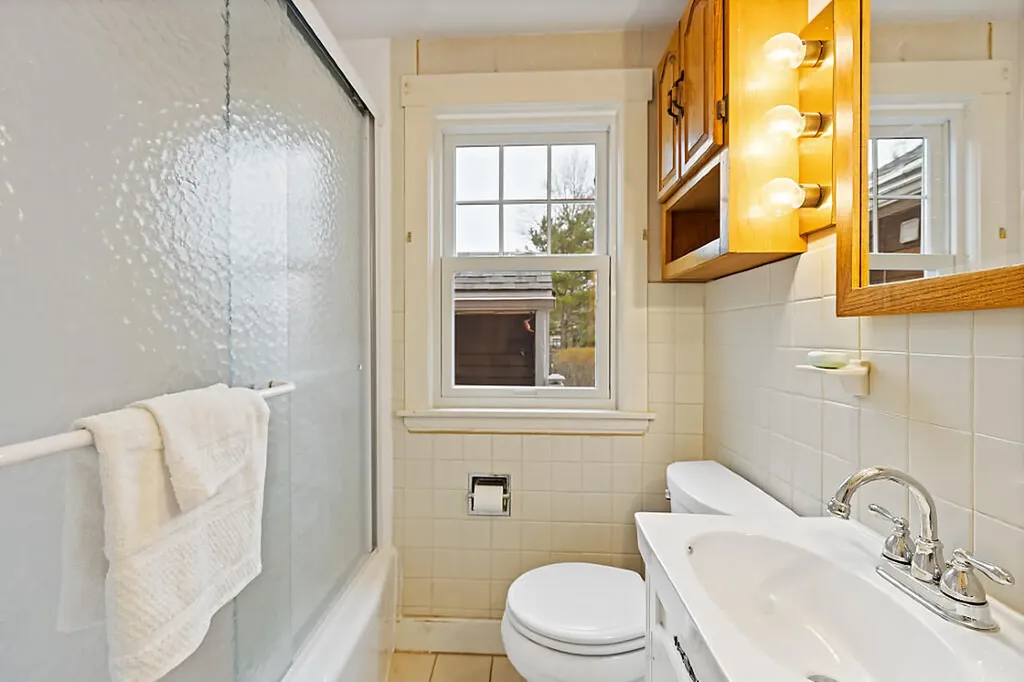 3 Chester Avenue Falmouth ME 04105
