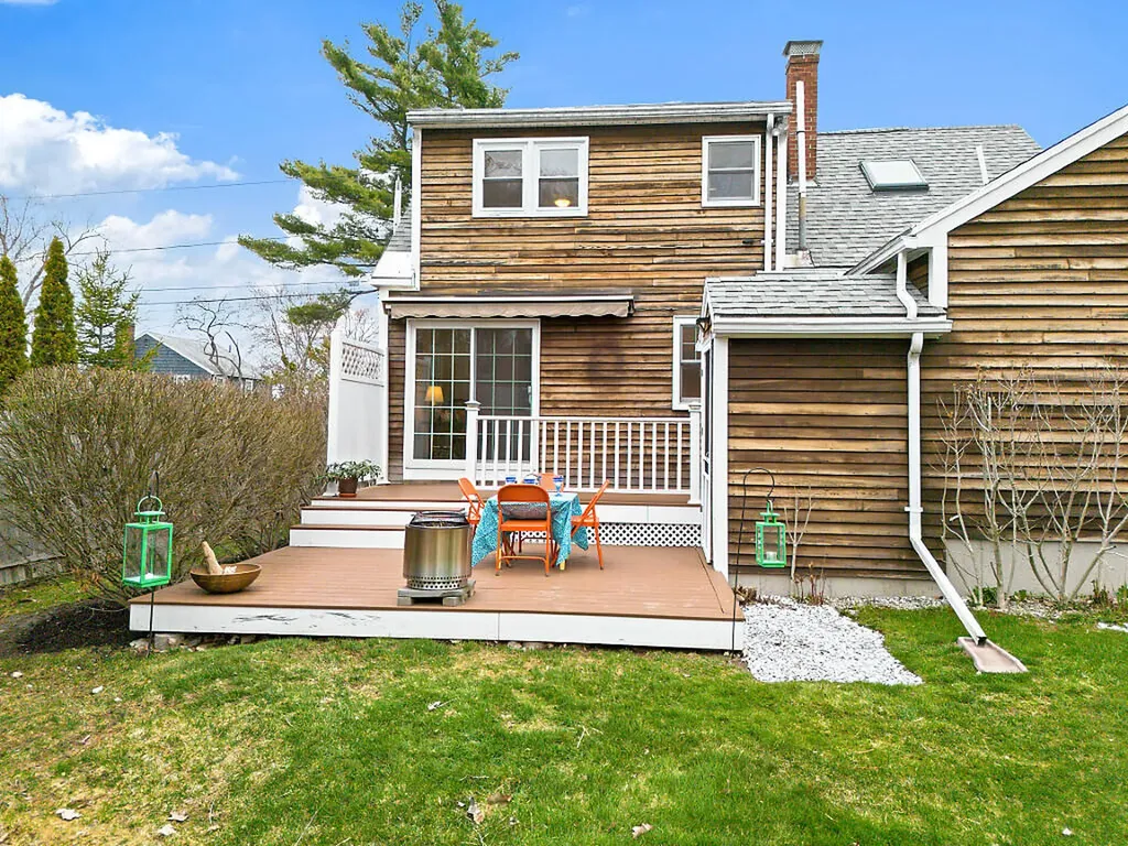 3 Chester Avenue Falmouth ME 04105