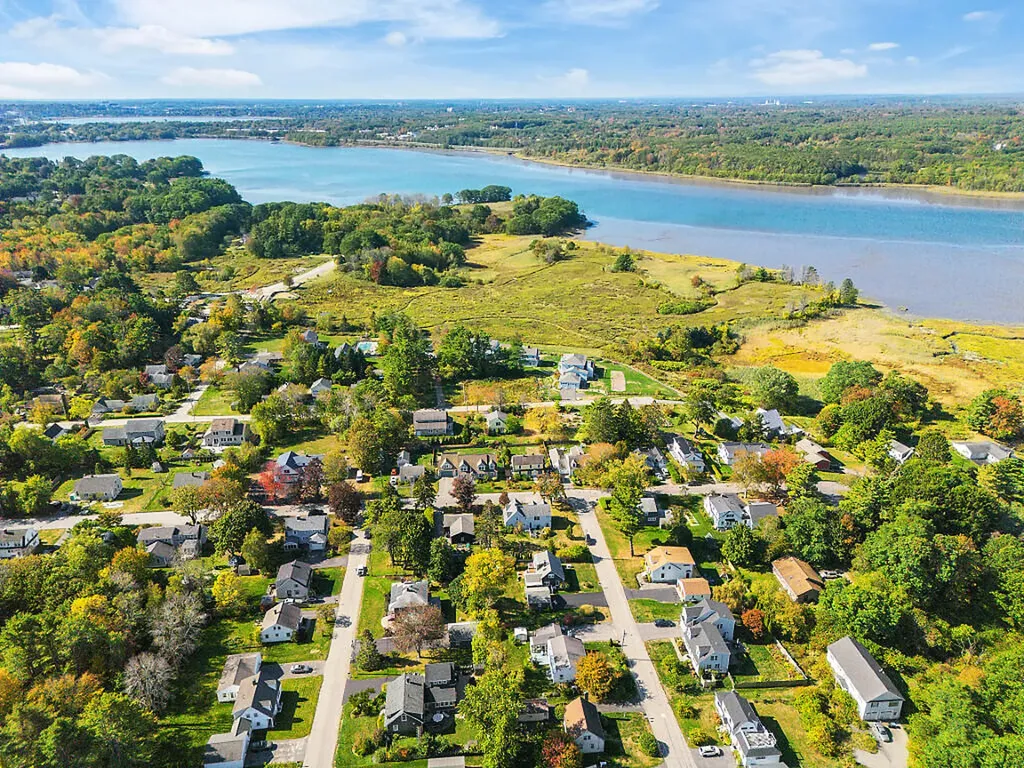 3 Chester Avenue Falmouth ME 04105