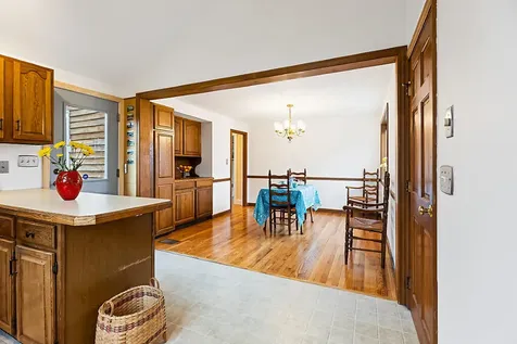 3 Chester Avenue Falmouth ME 04105
