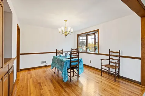 3 Chester Avenue Falmouth ME 04105