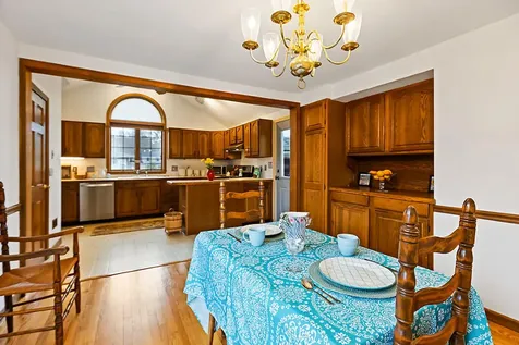 3 Chester Avenue Falmouth ME 04105