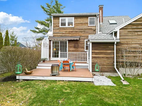 3 Chester Avenue Falmouth ME 04105