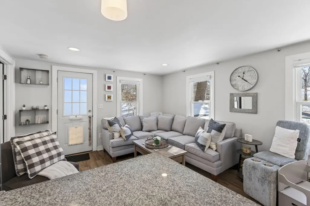 13 Highland Avenue Cumberland ME 04021