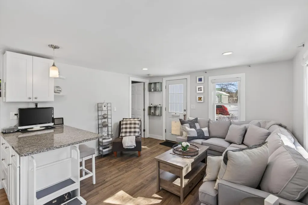 13 Highland Avenue Cumberland ME 04021