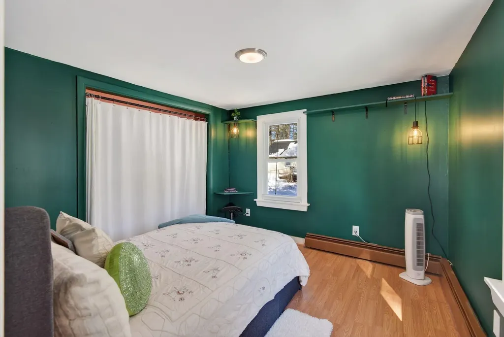 13 Highland Avenue Cumberland ME 04021