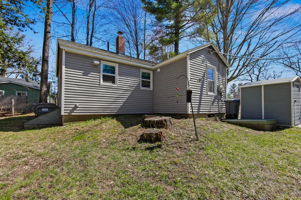 13 Highland Avenue Cumberland ME 04021