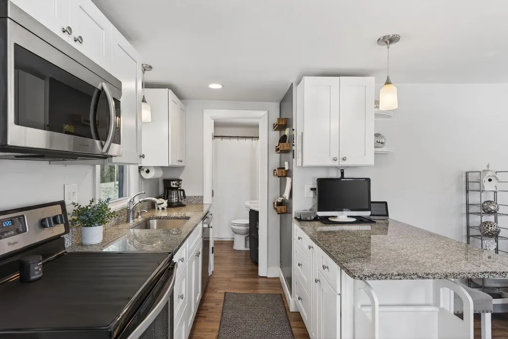 13 Highland Avenue Cumberland ME 04021
