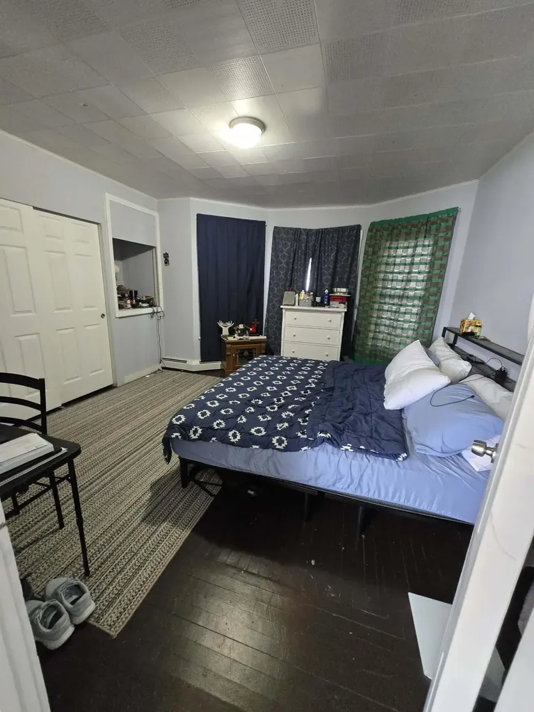 239 East Avenue Lewiston ME 04240