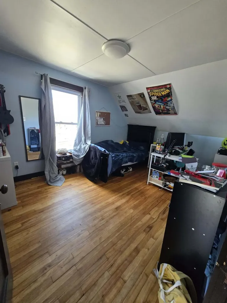239 East Avenue Lewiston ME 04240