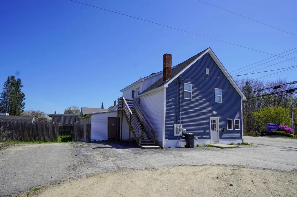 539 Washington Street N Auburn ME 04210