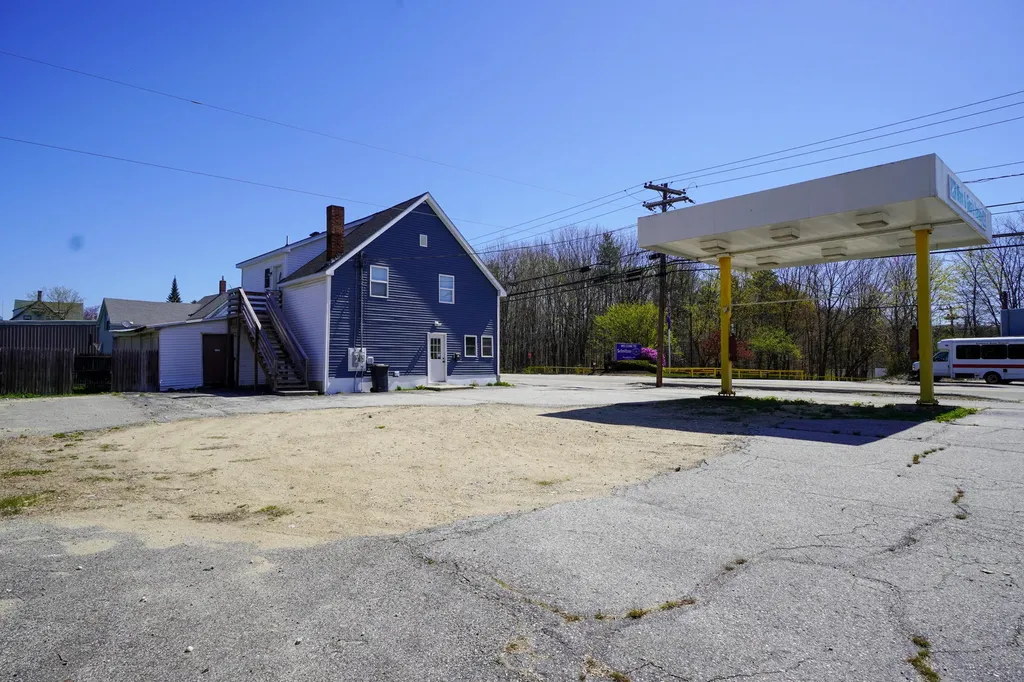 539 Washington Street N Auburn ME 04210