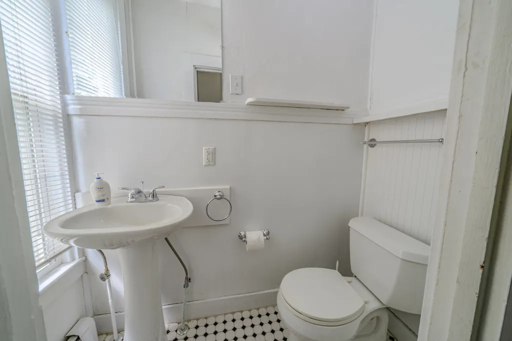 13 Wood Street Camden ME 04843