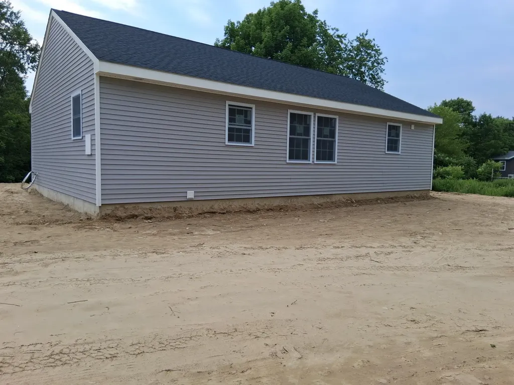1124 Post Road Bowdoinham ME 04008