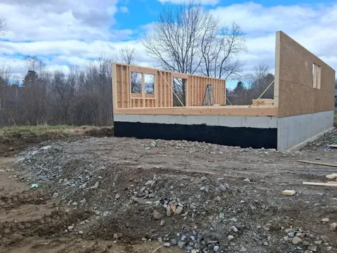 1124 Post Road Bowdoinham ME 04008