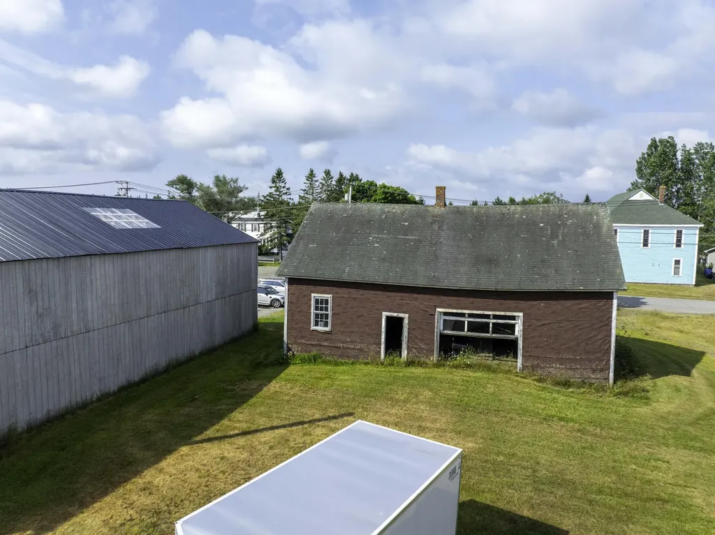 253 County Road Lubec ME 04652