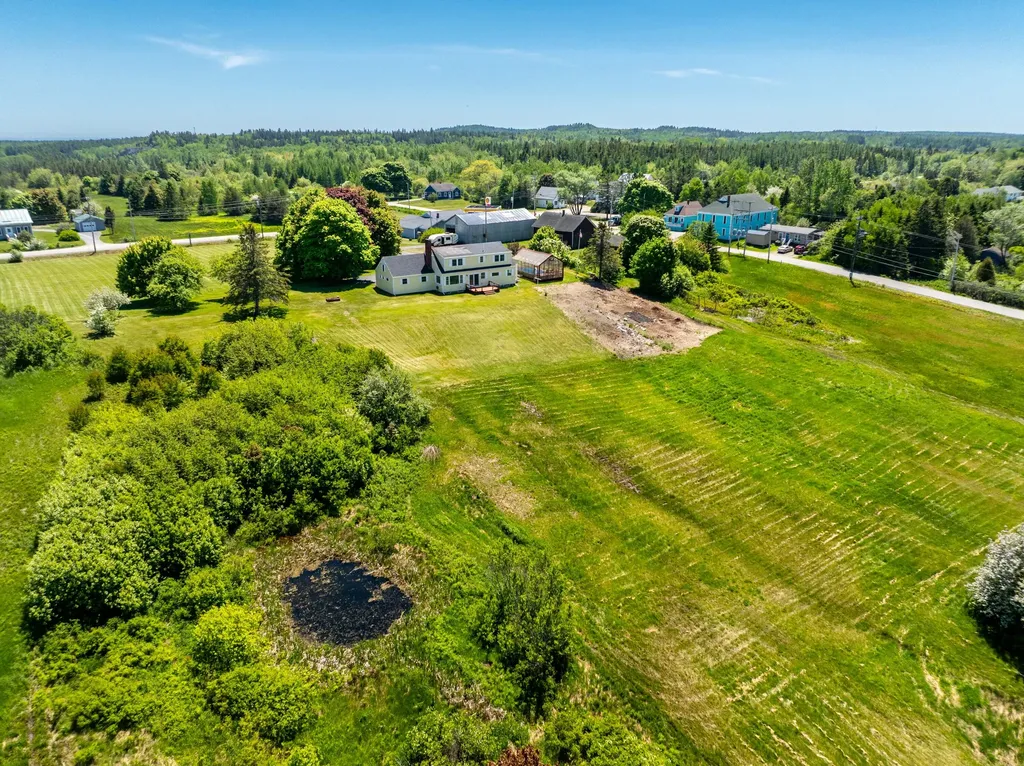 253 County Road Lubec ME 04652