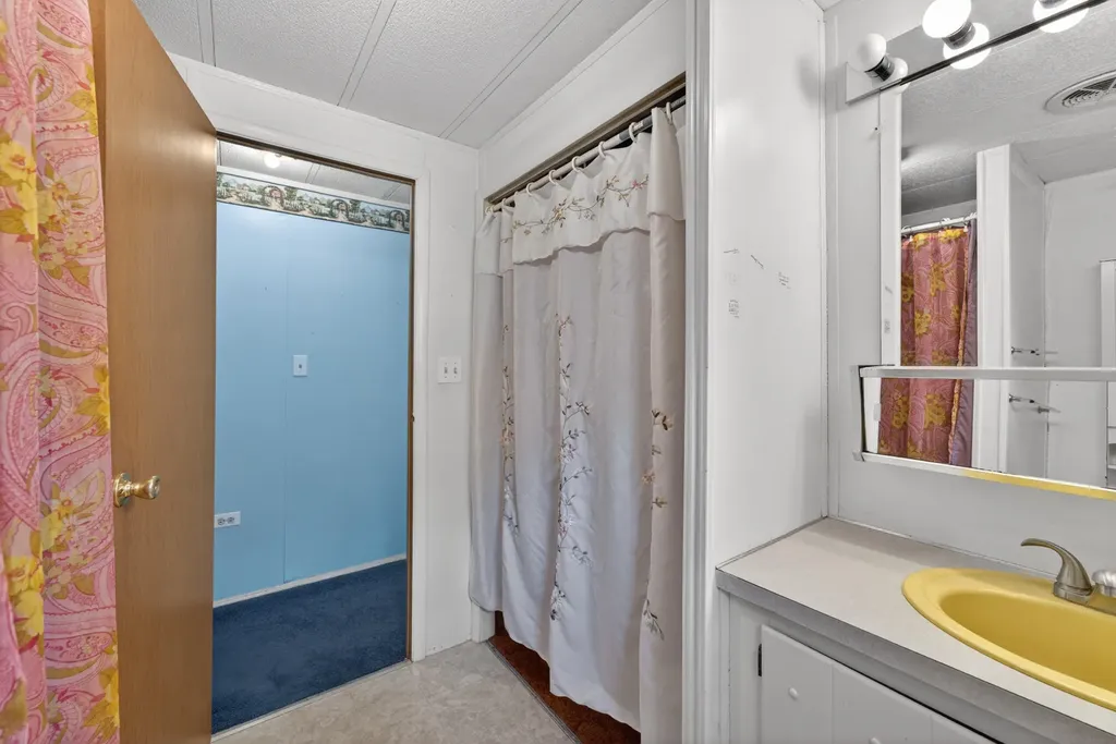 46 Monarch Drive Augusta ME 04330