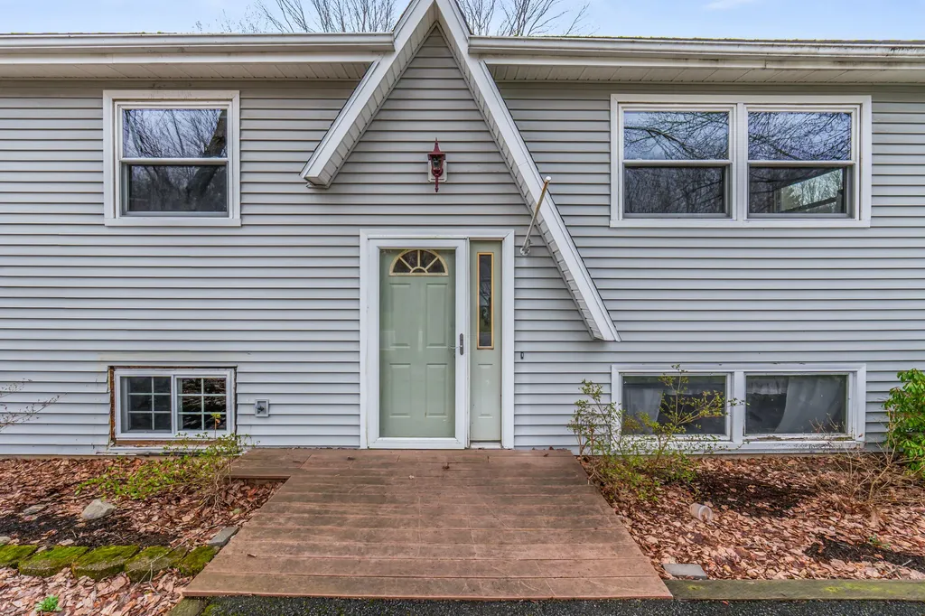 33 East Avenue Lisbon ME 04252