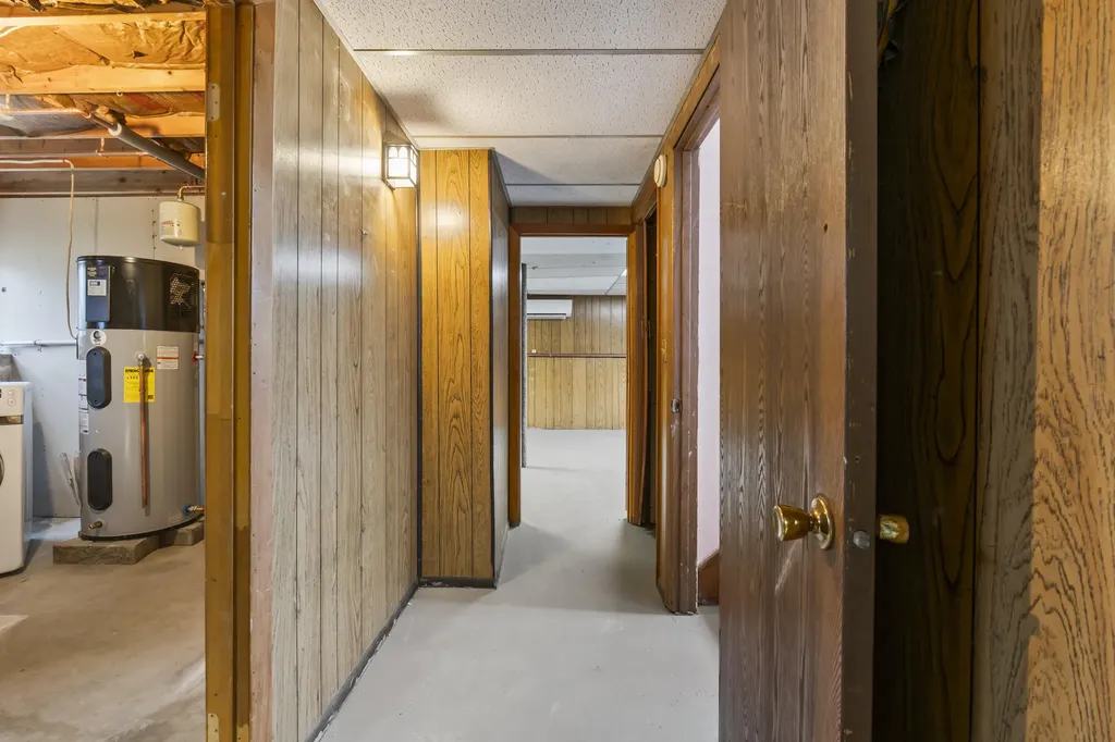 33 East Avenue Lisbon ME 04252