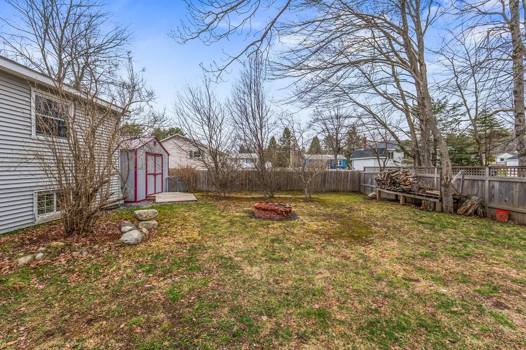 33 East Avenue Lisbon ME 04252