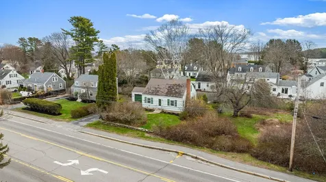 17 Us Route 1 Falmouth ME 04105