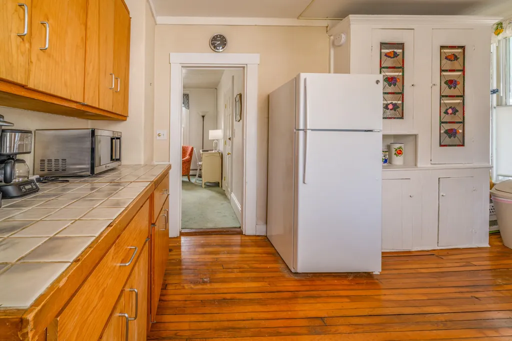 13 Wood Street Camden ME 04843