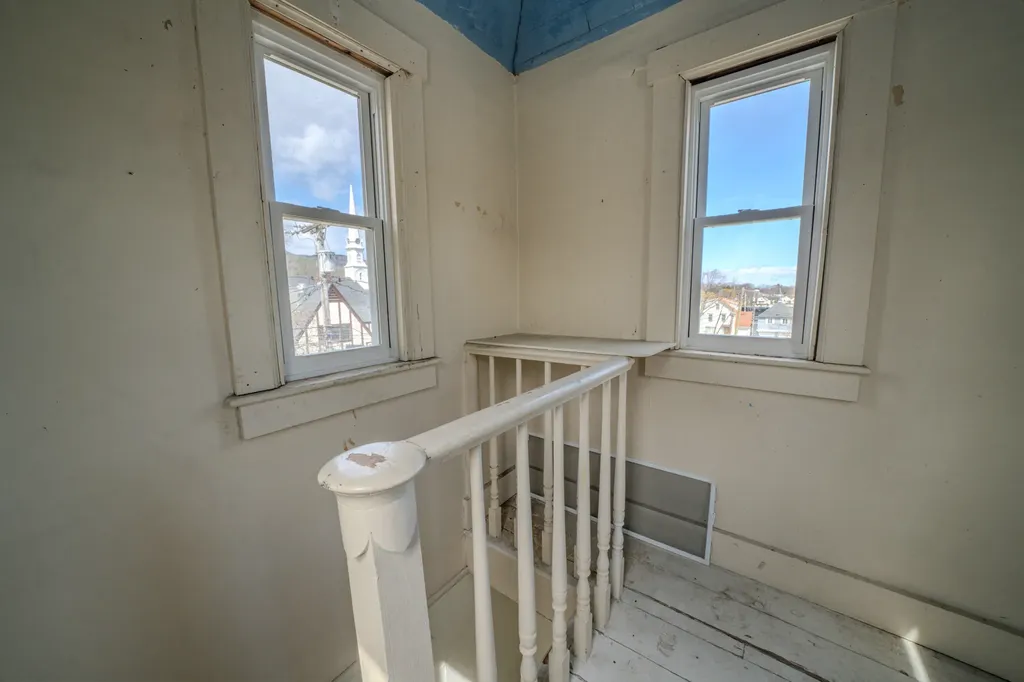 13 Wood Street Camden ME 04843