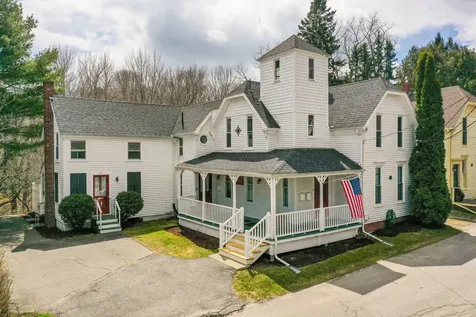 13 Wood Street Camden ME 04843