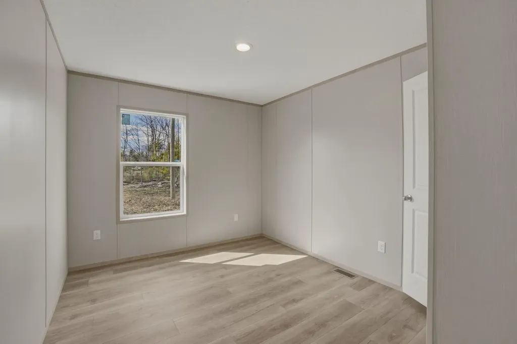 68 Marus Lane Somerville ME 04348