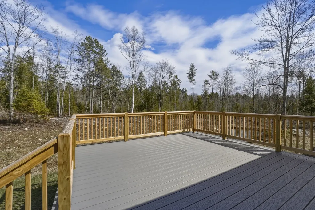 68 Marus Lane Somerville ME 04348
