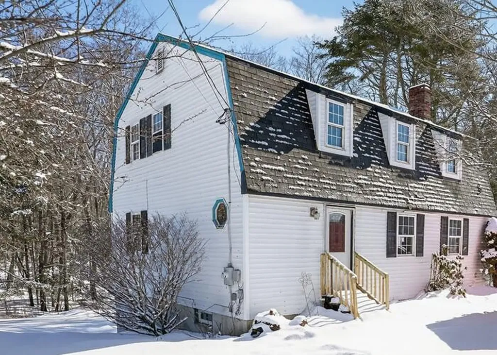 549 Eastern Road Warren ME 04864