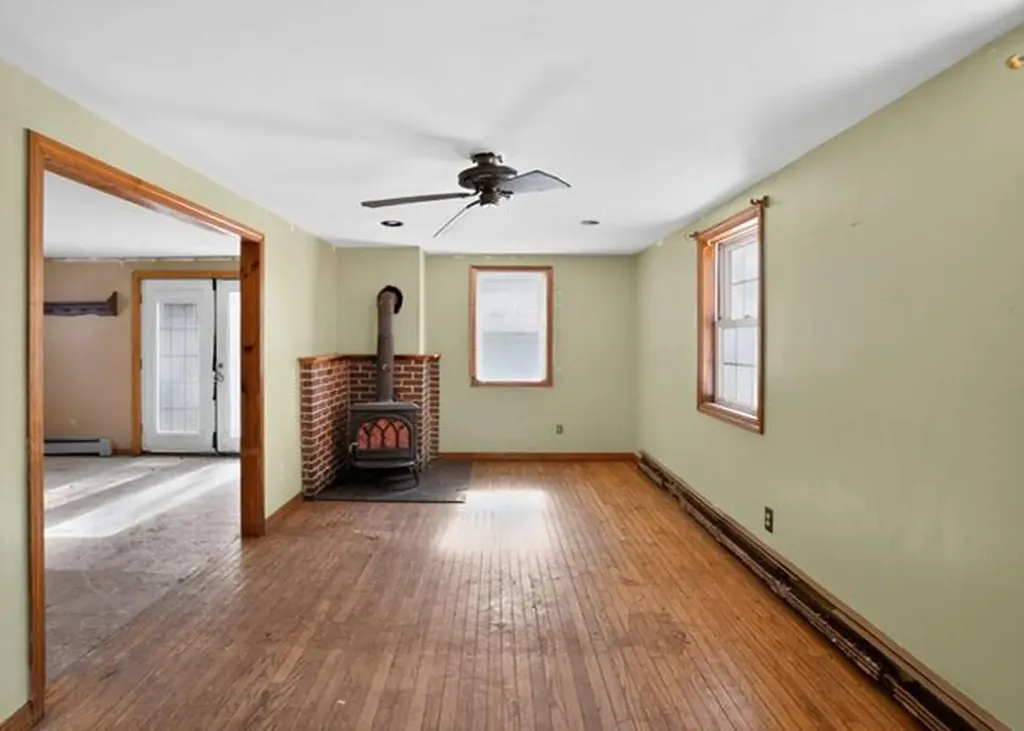 549 Eastern Road Warren ME 04864