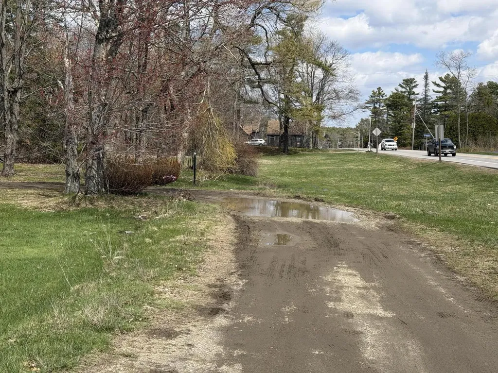 625 Bath Road Wiscasset ME 04578
