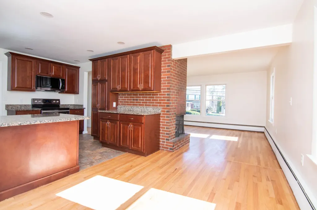 97 Stroudwater Street Westbrook ME 04092