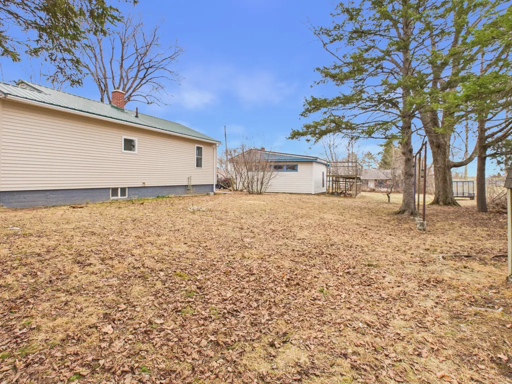 15 Glendale Road Caribou ME 04736