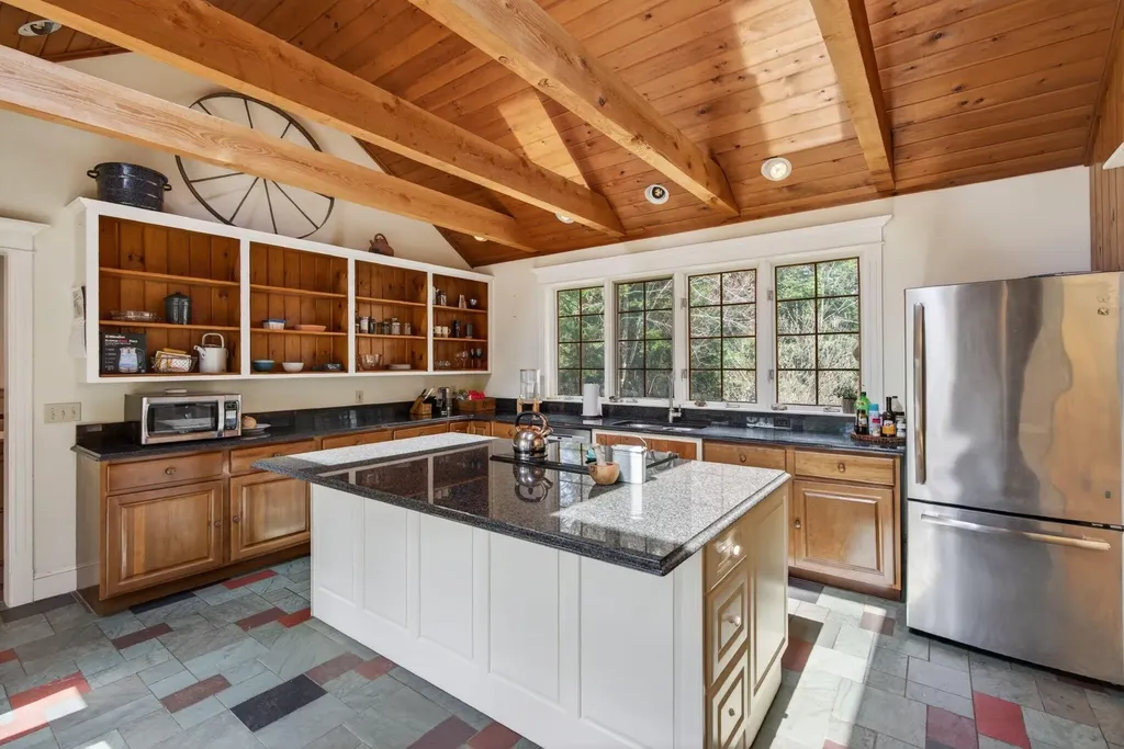 17 Richard Road Gorham ME 04038