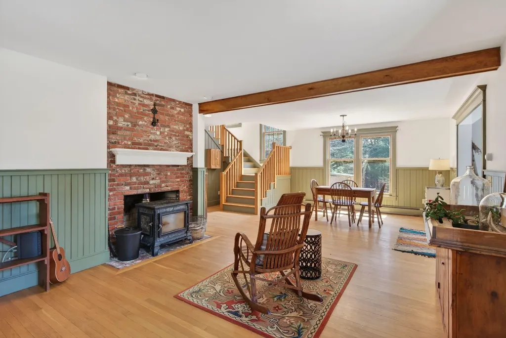 17 Richard Road Gorham ME 04038