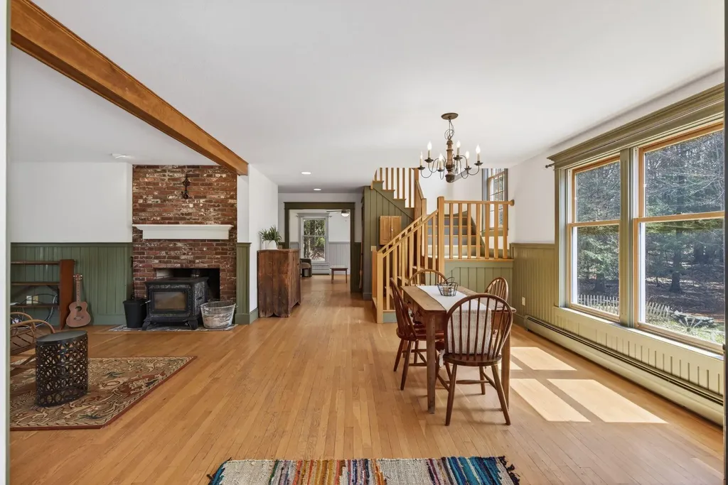 17 Richard Road Gorham ME 04038