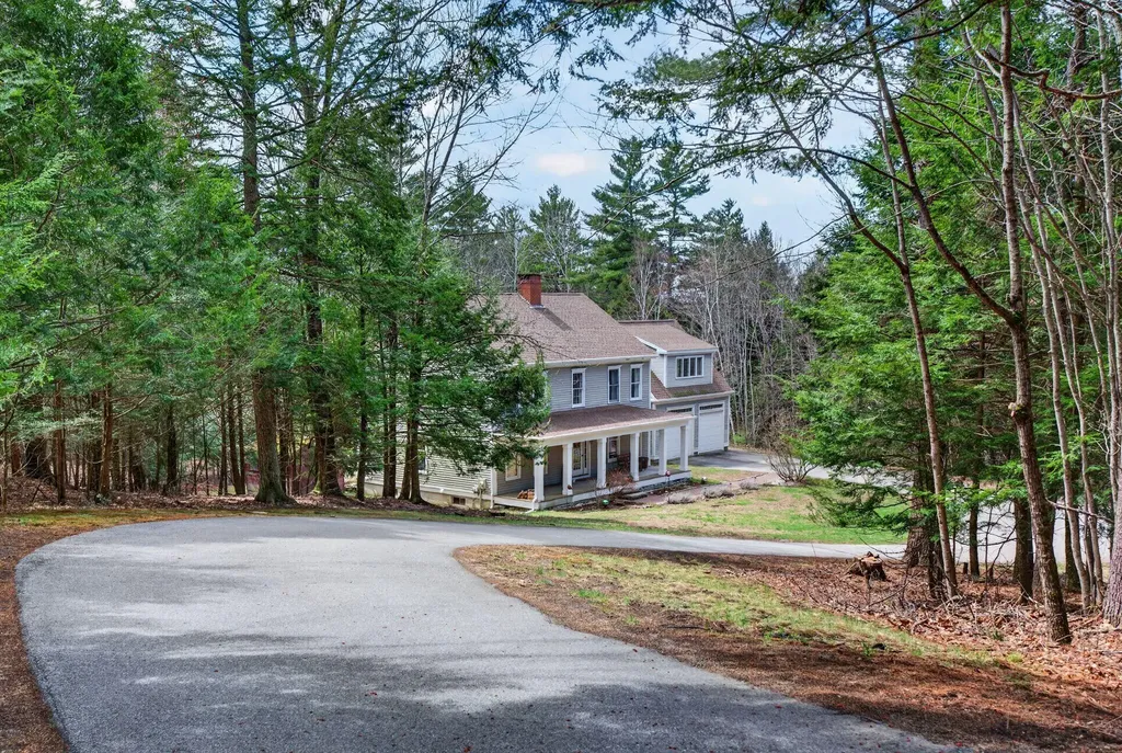 17 Richard Road Gorham ME 04038