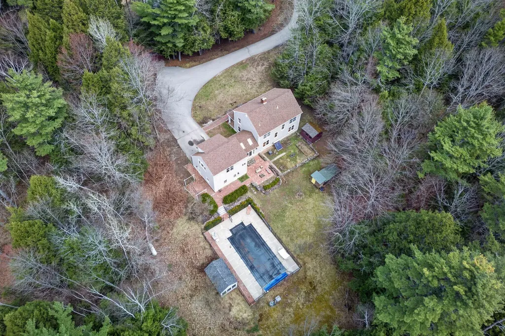 17 Richard Road Gorham ME 04038