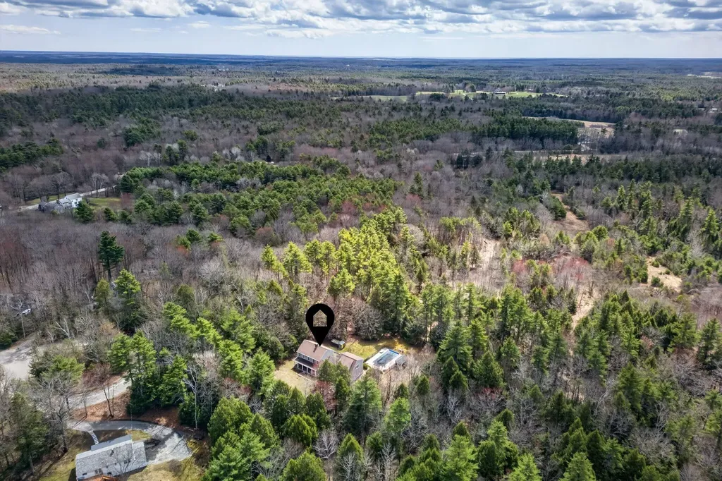 17 Richard Road Gorham ME 04038