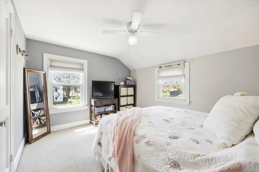 42 Narragansett Street Gorham ME 04038