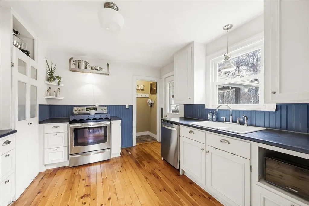 42 Narragansett Street Gorham ME 04038