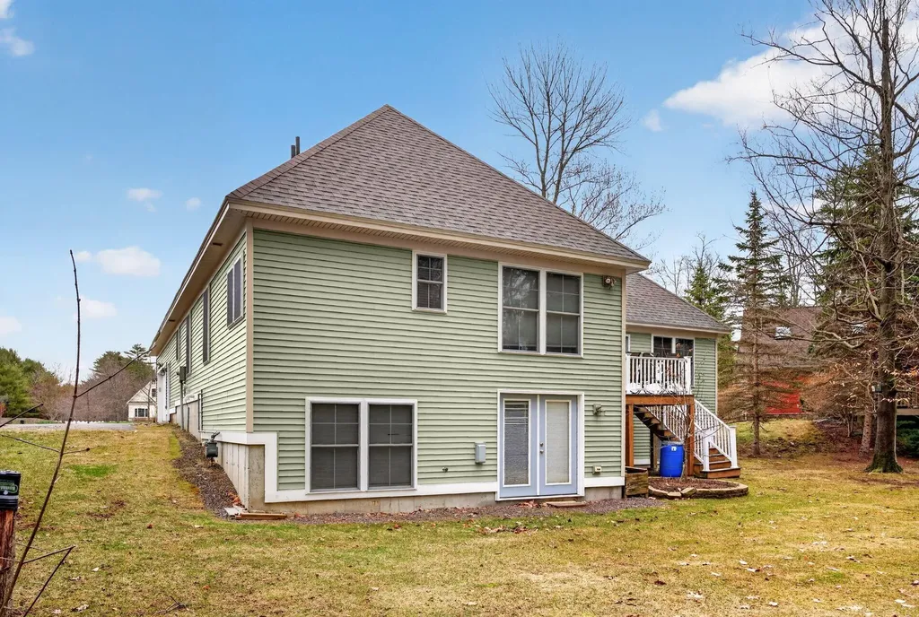 27 Town Common Gorham ME 04038