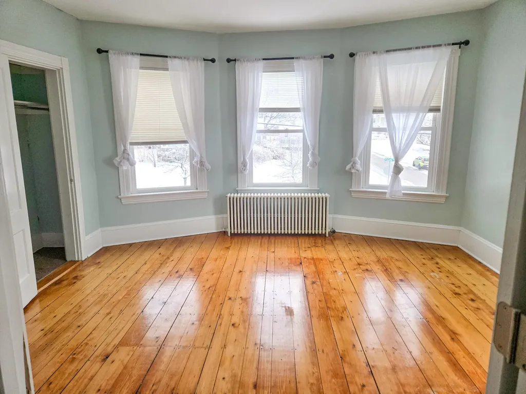 86 Fourth Street Auburn ME 04210